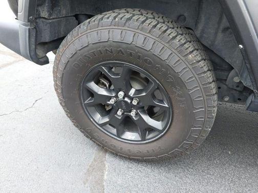 Black Clearcoat 2022 Jeep Wrangler Willys