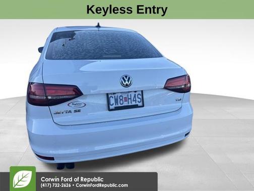 Pure White 2017 Volkswagen Jetta 1.4T S