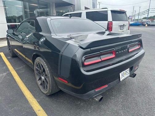 Pitch Black Clearcoat 2016 Dodge Challenger R/T Scat Pack