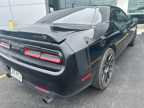 Pitch Black Clearcoat 2016 Dodge Challenger R/T Scat Pack