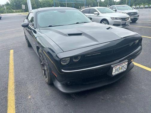 Pitch Black Clearcoat 2016 Dodge Challenger R/T Scat Pack
