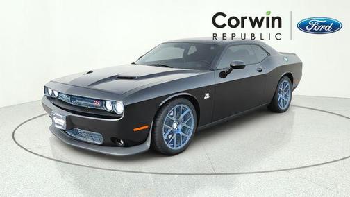 Pitch Black Clearcoat 2016 Dodge Challenger R/T Scat Pack