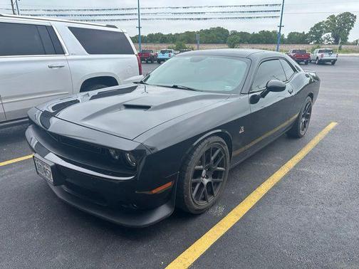 Pitch Black Clearcoat 2016 Dodge Challenger R/T Scat Pack