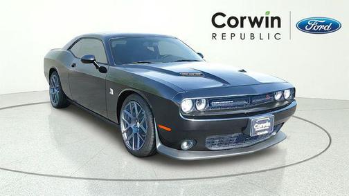Pitch Black Clearcoat 2016 Dodge Challenger R/T Scat Pack