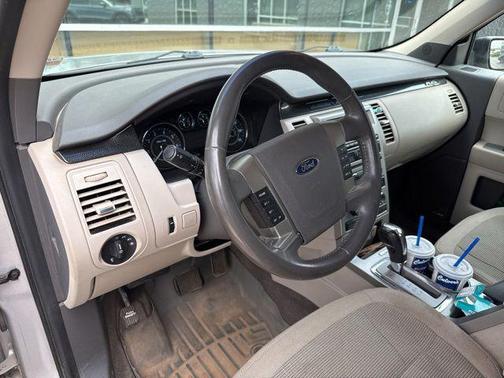 Ingot Silver 2011 Ford Flex SE