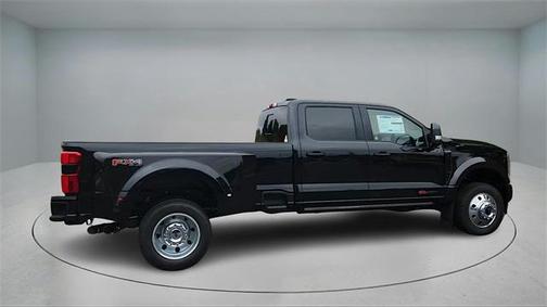 2026 Ford F-450 Platinum