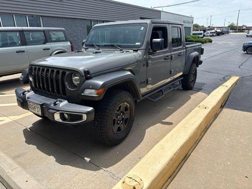 Sting-Gray Clearcoat 2023 Jeep Gladiator Sport