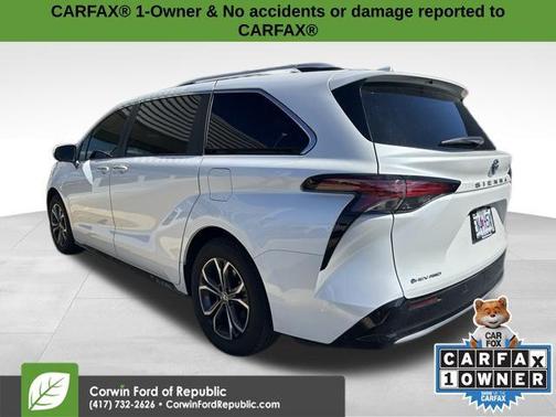 2025 Toyota Sienna Platinum