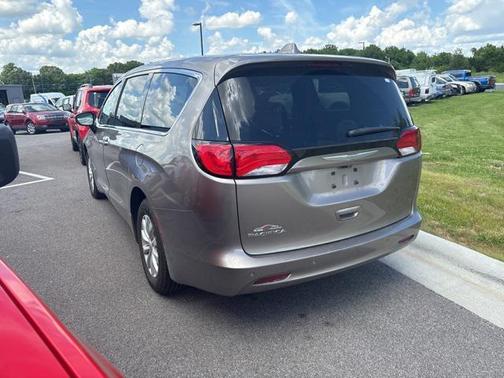 2018 Chrysler Pacifica LX