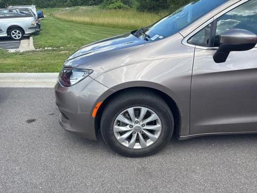 2018 Chrysler Pacifica LX