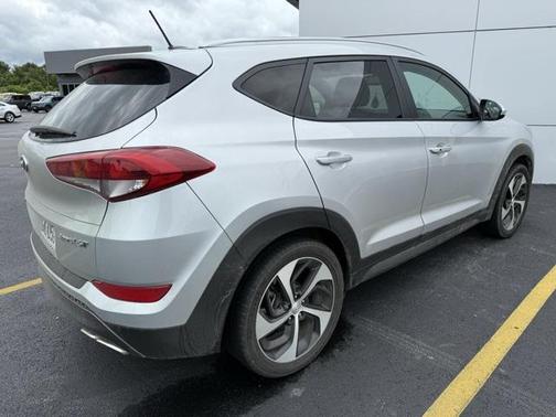 2016 Hyundai TUCSON Sport