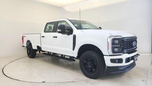 OXFORD WHITE 2024 Ford F-250 XL