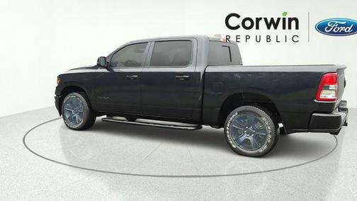 Diamond Black Crystal Pearlcoat 2024 RAM 1500 Big Horn/Lone Star