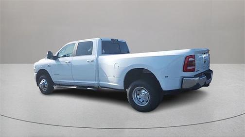 2024 RAM 3500 Laramie Crew Cab 4x4 8' Box