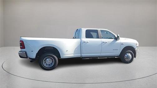 2024 RAM 3500 Laramie Crew Cab 4x4 8' Box