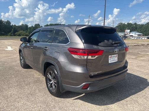 2017 Toyota Highlander LE