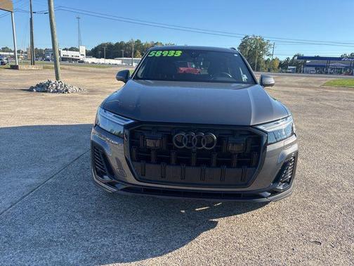 2025 Audi Q7 45 Premium Plus