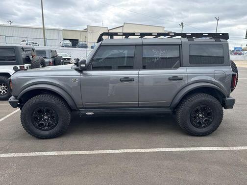 Carbonized Gray Metallic 2024 Ford Bronco Wildtrak