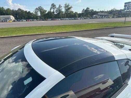 Arctic White 2025 Chevrolet Corvette Stingray w/1LT