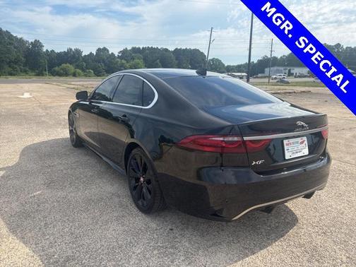 2023 Jaguar XF R-Dynamic SE P300 AWD Automatic