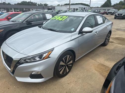 2022 Nissan Altima 2.5 SV
