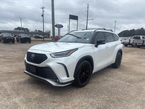 2023 Toyota Highlander XSE