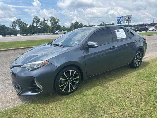 Slate Metallic 2018 Toyota Corolla XSE