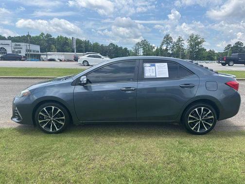 Slate Metallic 2018 Toyota Corolla XSE