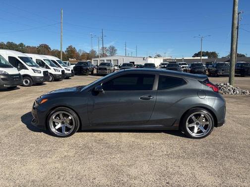 2019 Hyundai Veloster Base