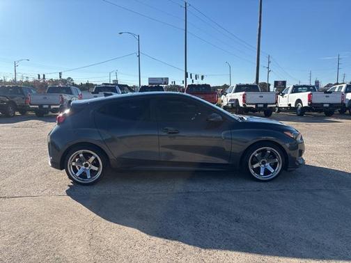 2019 Hyundai Veloster Base