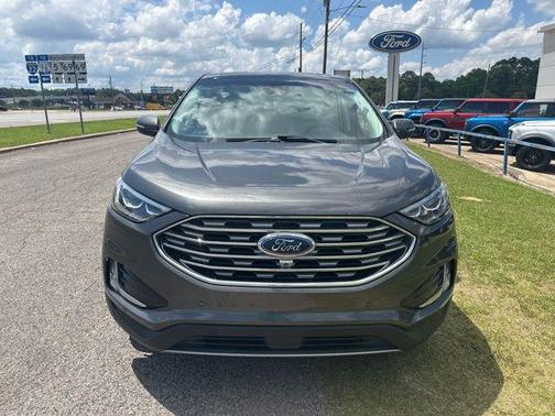 Magnetic Metallic 2019 Ford Edge Titanium