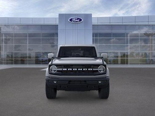 Avalanche Gray 2026 Ford Bronco Outer Banks