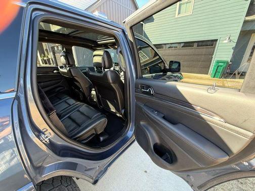 2020 Jeep Grand Cherokee Overland