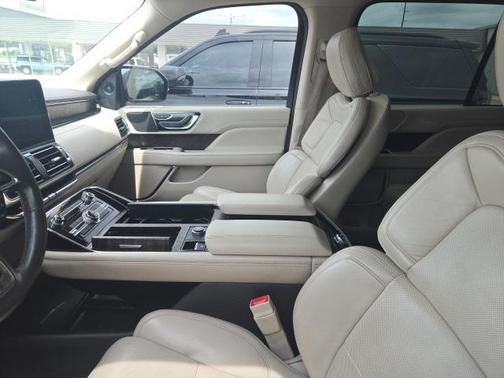2020 Lincoln Navigator Standard