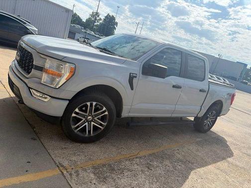 Space White Metallic 2022 Ford F-150 XL