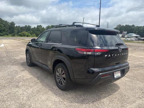 2022 Nissan Pathfinder SV 4WD