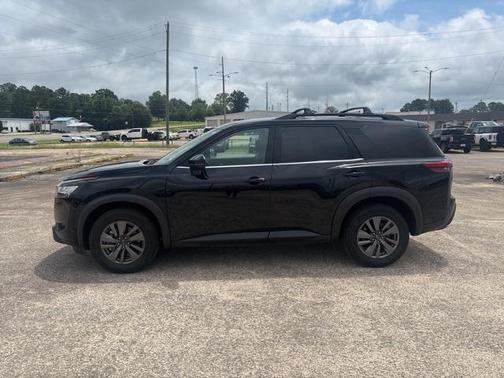 2022 Nissan Pathfinder SV 4WD