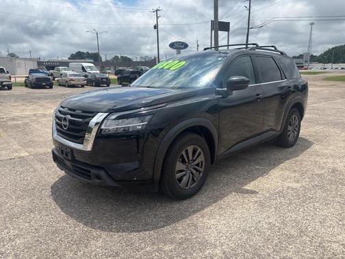 2022 Nissan Pathfinder SV 4WD