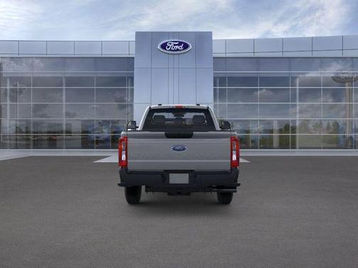 Avalanche 2026 Ford F-250 XL