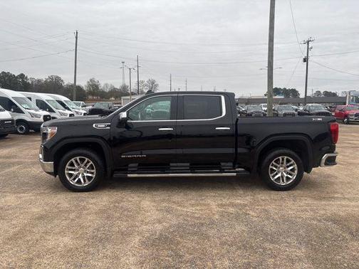 2022 GMC Sierra 1500 SLT