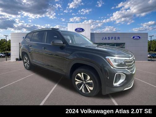 Deep Black Pearl 2024 Volkswagen Atlas 2.0T SE