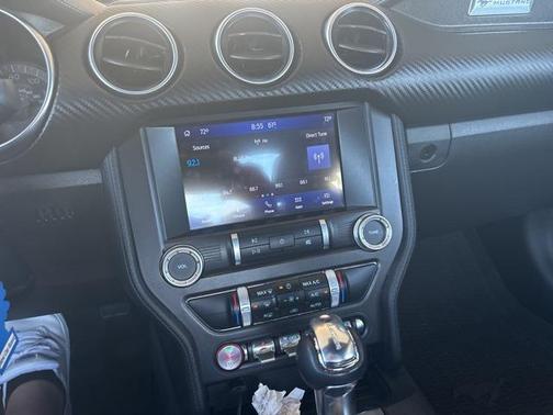 2022 Ford Mustang EcoBoost
