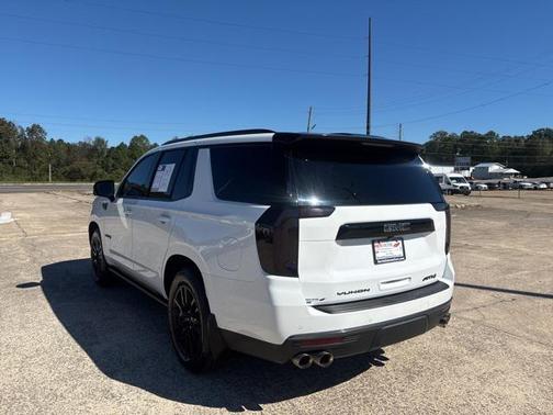 2023 GMC Yukon 4WD AT4