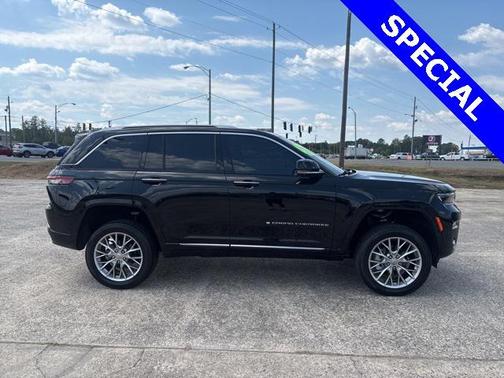 2023 Jeep Grand Cherokee Summit