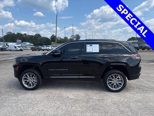 2023 Jeep Grand Cherokee Summit