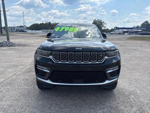 2023 Jeep Grand Cherokee Summit