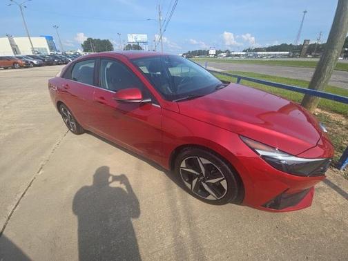 2022 Hyundai ELANTRA Limited