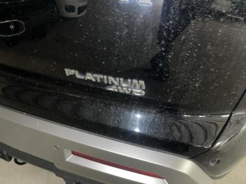 2023 Nissan Pathfinder Platinum 4WD