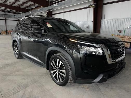 2023 Nissan Pathfinder Platinum 4WD