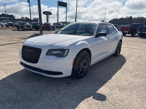 2022 Chrysler 300 Touring